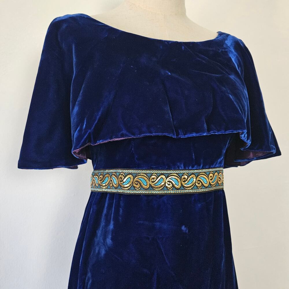Vintage 60s 70s Blue Velvet Cape Sleeve Maxi Dress Ribbon Back Sz 7 2/4 Costume - Picture 2 of 10